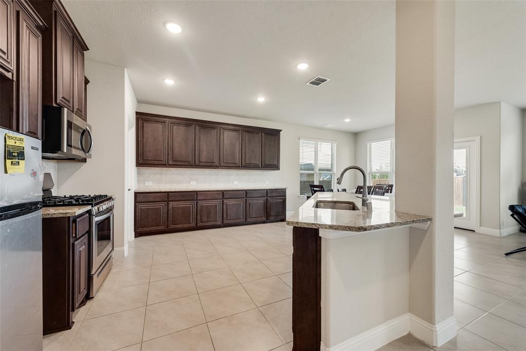 Paloma Crk South Ph 3 D - Residential Lease