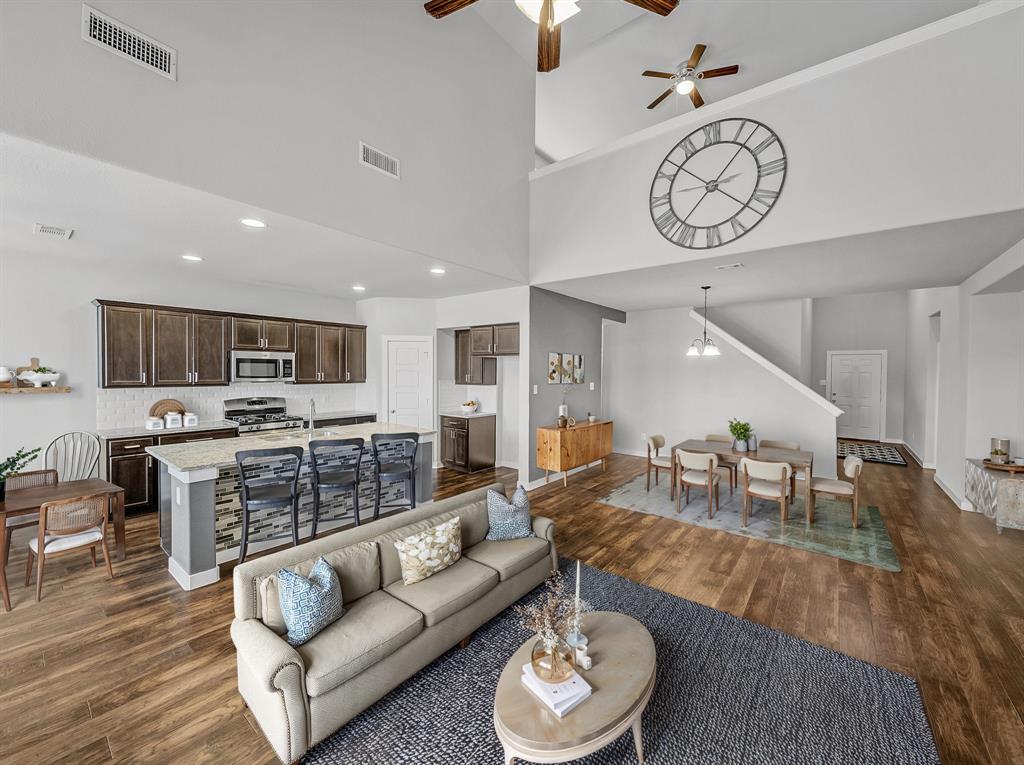 1101 Kingston Court