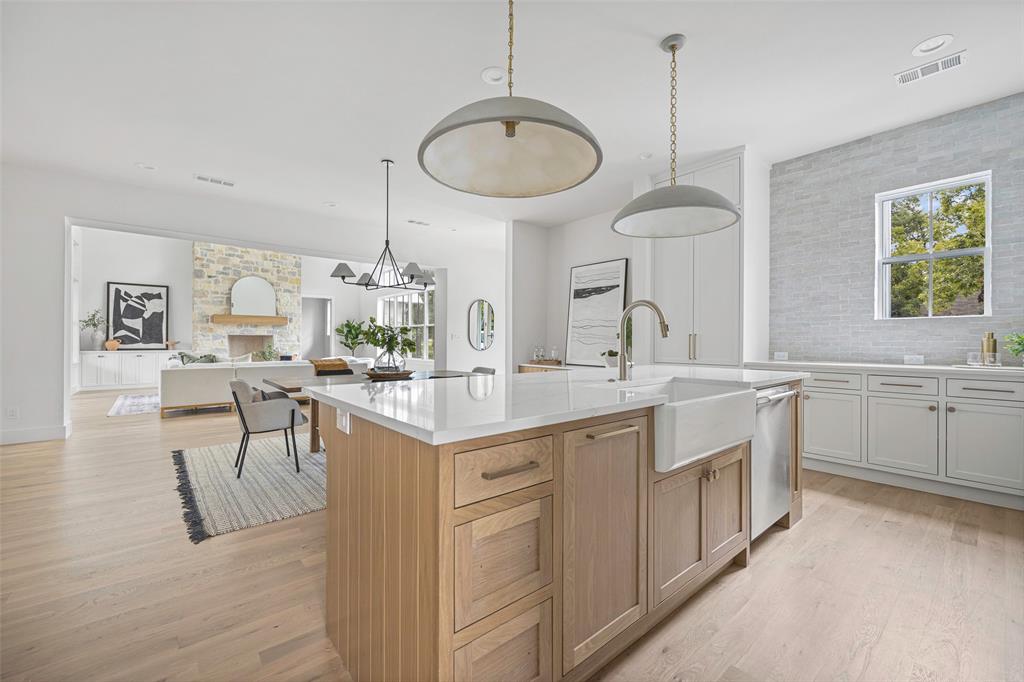 Casa Linda Estates - Residential