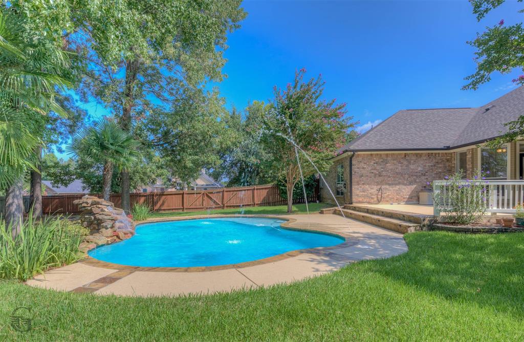 2200 Grapevine Lane