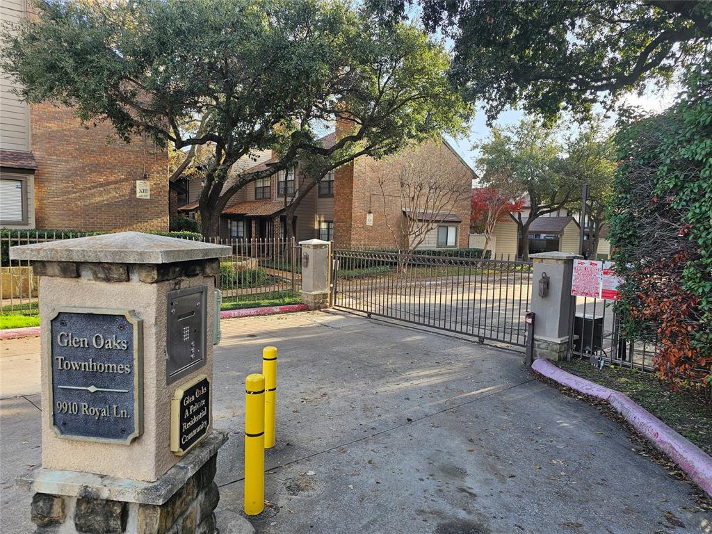 Glen Oaks Twnhms Condo - Residential