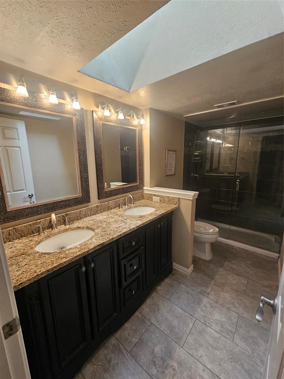 Glen Oaks Twnhms Condo - Residential