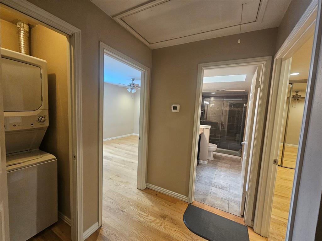 Glen Oaks Twnhms Condo - Residential