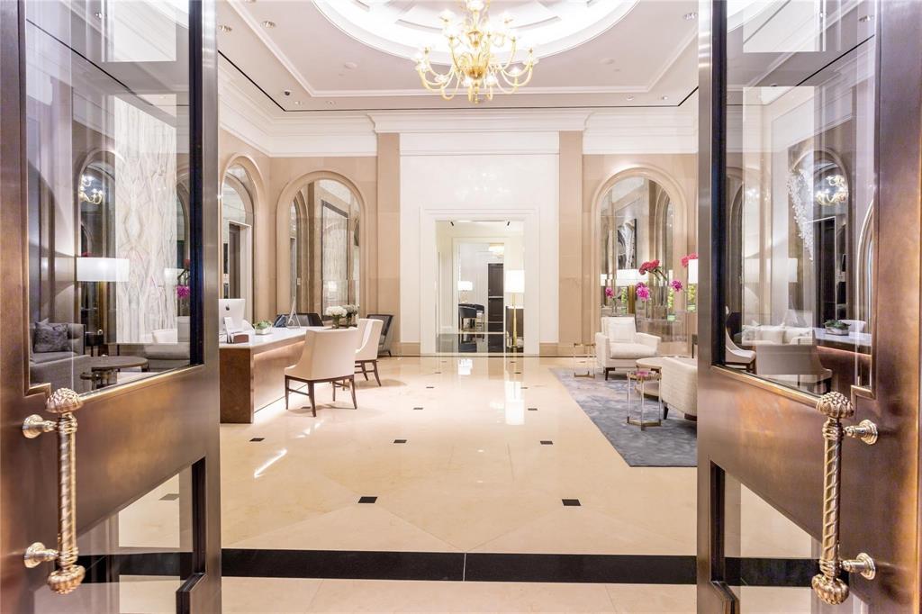 Ritz-Carlton 2 Residences 1 - Residential