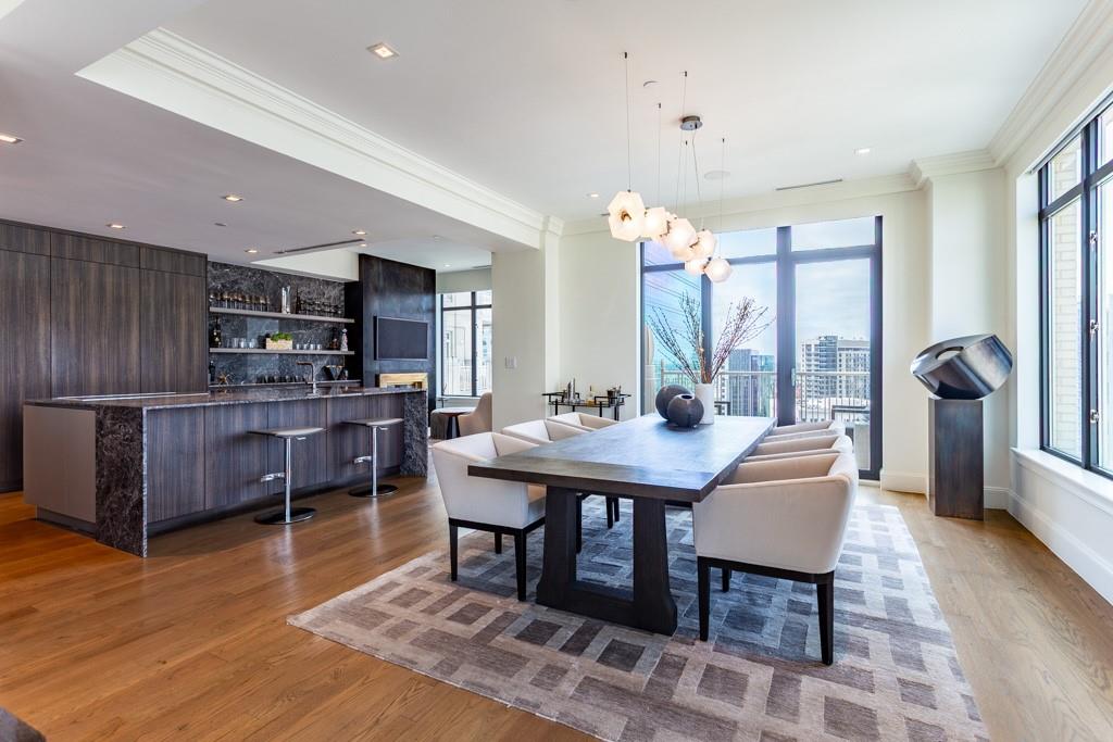 Ritz-Carlton 2 Residences 1 - Residential