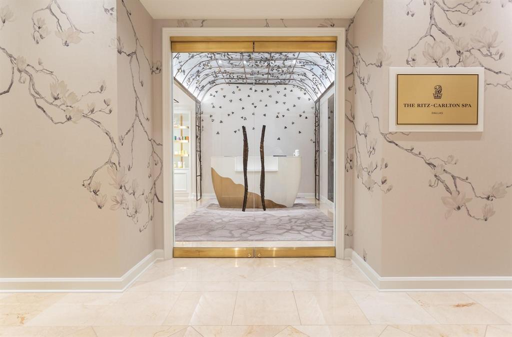 Ritz-Carlton 2 Residences 1 - Residential