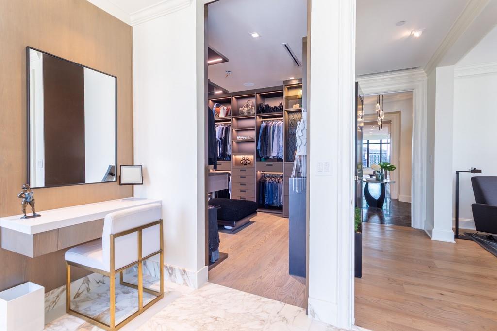 Ritz-Carlton 2 Residences 1 - Residential