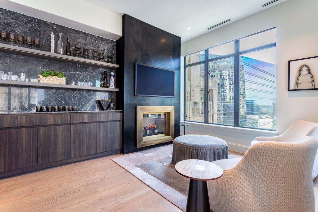 Ritz-Carlton 2 Residences 1 - Residential