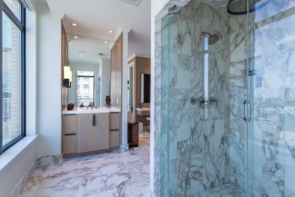 Ritz-Carlton 2 Residences 1 - Residential