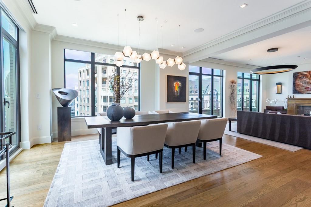 2525 N PEARL Street 1804