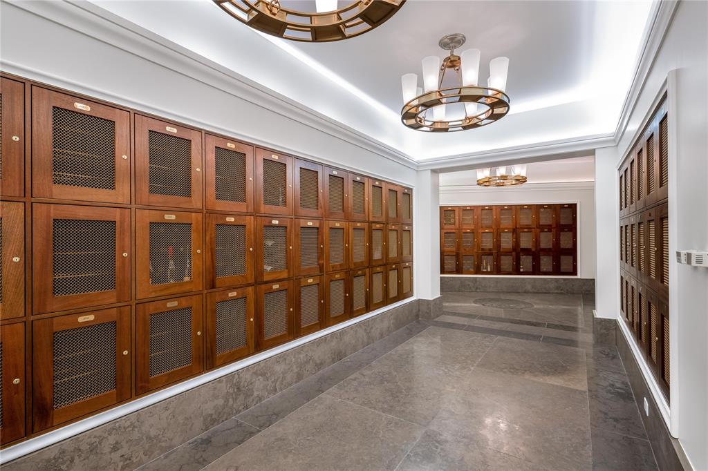 Ritz-Carlton 2 Residences 1 - Residential