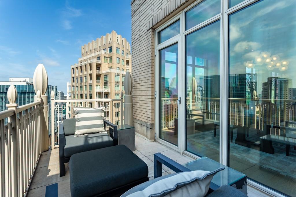 Ritz-Carlton 2 Residences 1 - Residential