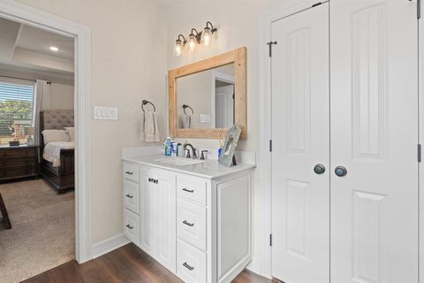 Tiny photo for 6030 County Road 401, Grandview, TX 76050 (MLS # 21098374)