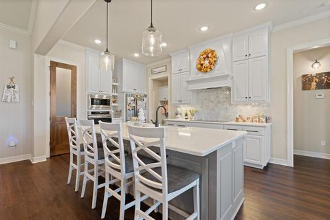 Tiny photo for 6030 County Road 401, Grandview, TX 76050 (MLS # 21098374)