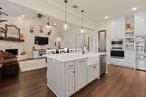 Tiny photo for 6030 County Road 401, Grandview, TX 76050 (MLS # 21098374)