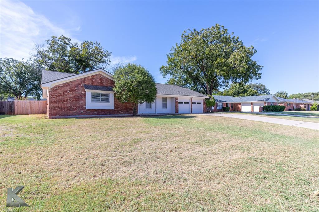 2118 Brentwood Drive
