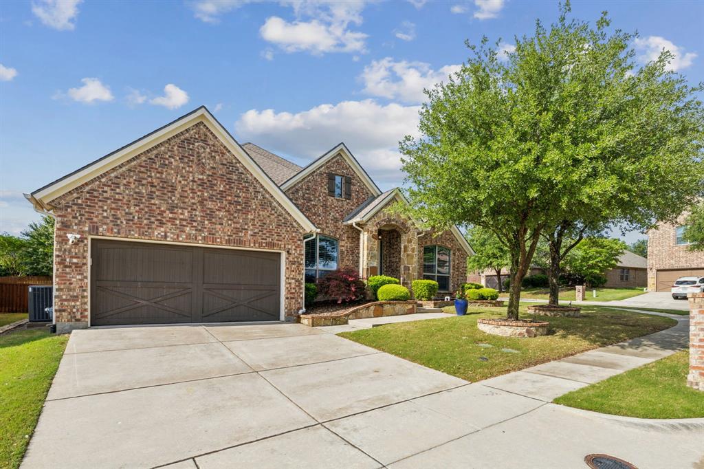 3913 Lakehill Lane