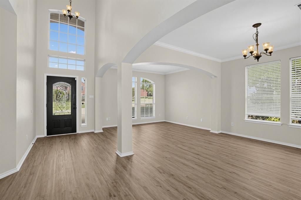 6408 Canyon Lake Drive