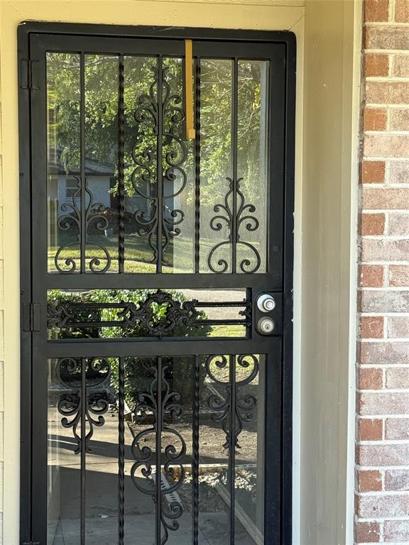 1535 Clearbrook Street