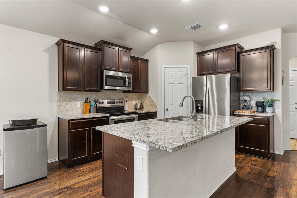 FOXBOROUGH ADDN PH 7 - Residential