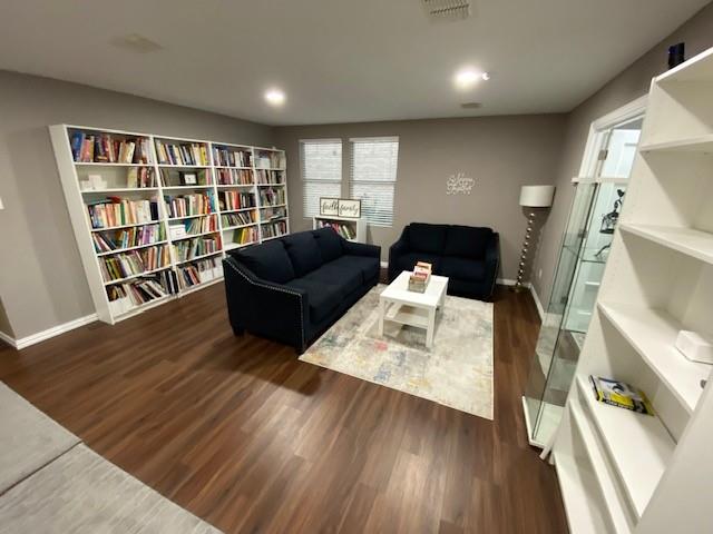 1025 W Stone Chapel Way
