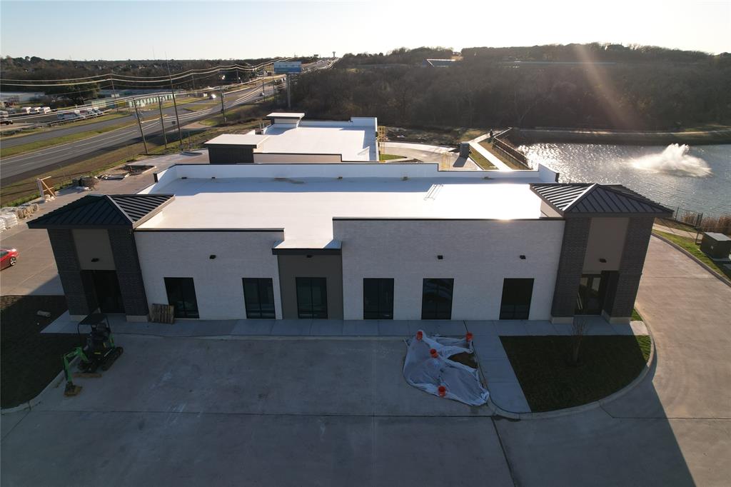 Willow Crk Xing - Commercial Lease