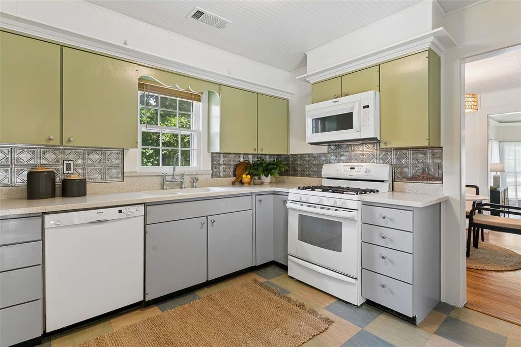 LAKELAND TERRACE - Residential