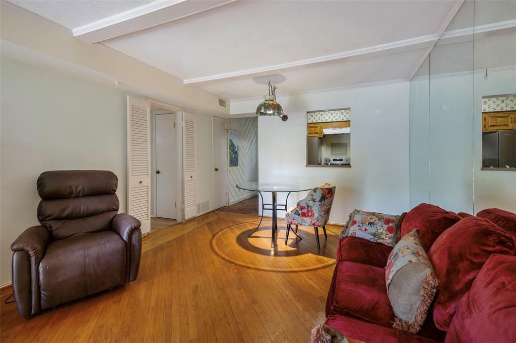 902 S Weatherred Drive 902-C