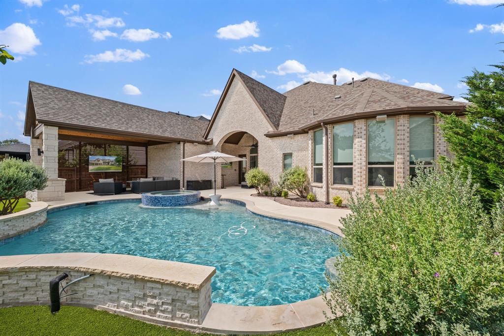 8513 Autumn Lake Trail