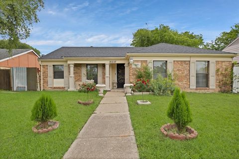 10227 Oak Gate Lane Dallas TX 75217