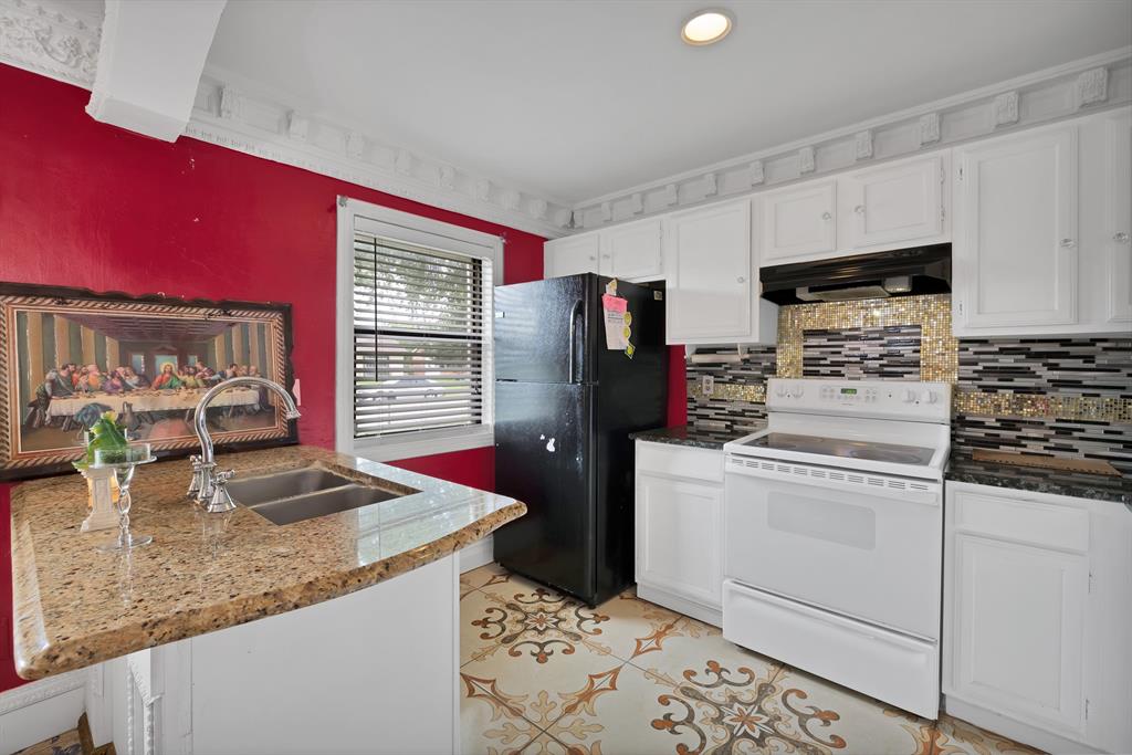 10227 Oak Gate Lane