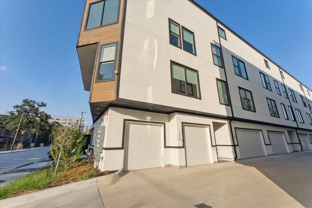 Seegar Townhomes - Residential