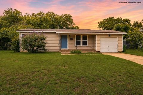 Photo of 3729 Kris Street, North Richland Hills, TX 76180 (MLS # 21281747)