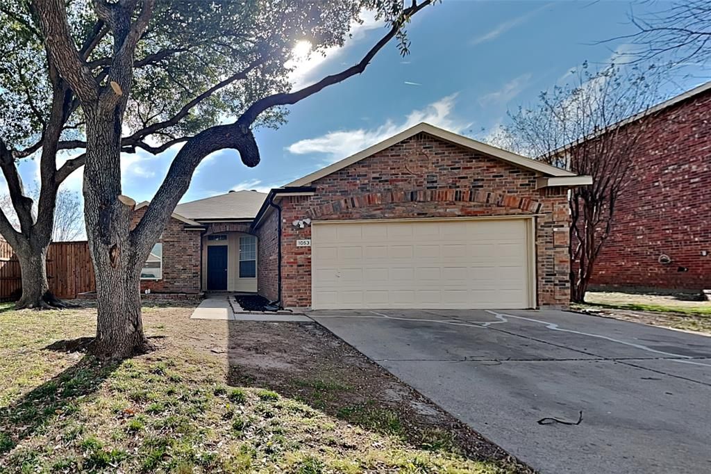 Photo of 1053 Pullman Drive, Saginaw, TX 76131 (MLS # 21157632)