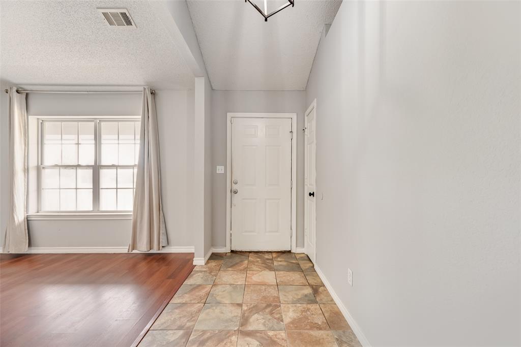 5552 Ewing Lane