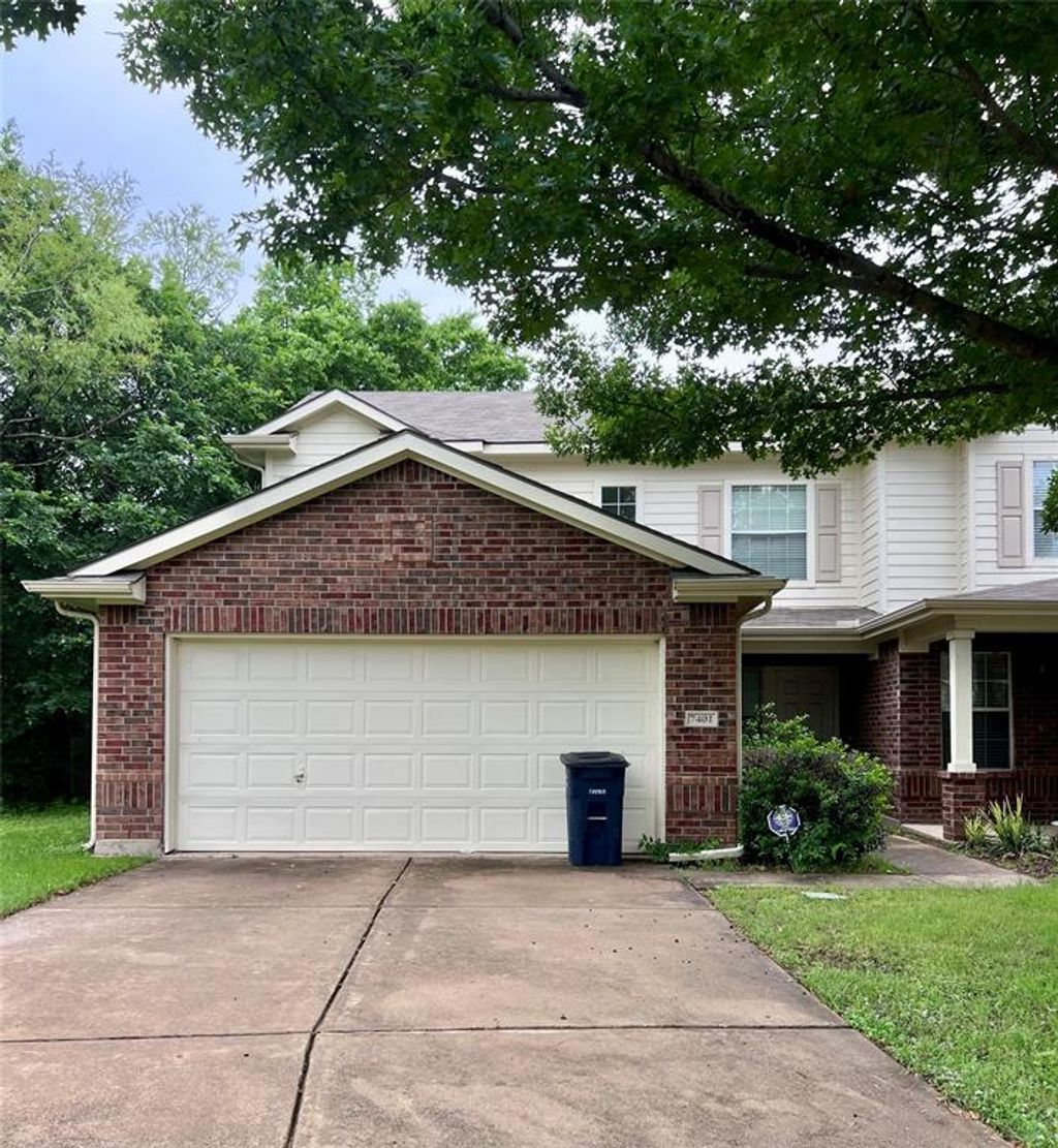 Photo of 7401 Cowhand Court, Fort Worth, TX 76131 (MLS # 21249148)