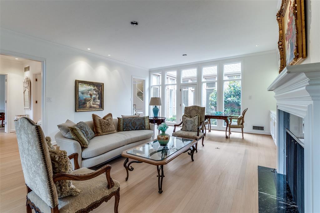 5865 Farquhar Lane