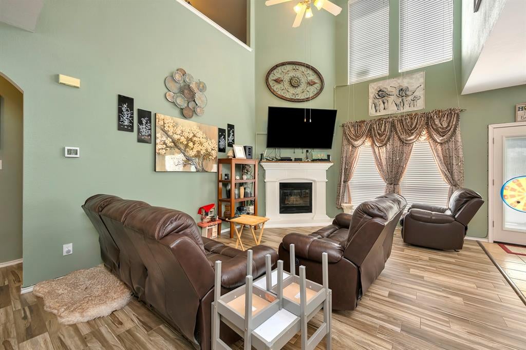 6369 Redeagle Creek Drive