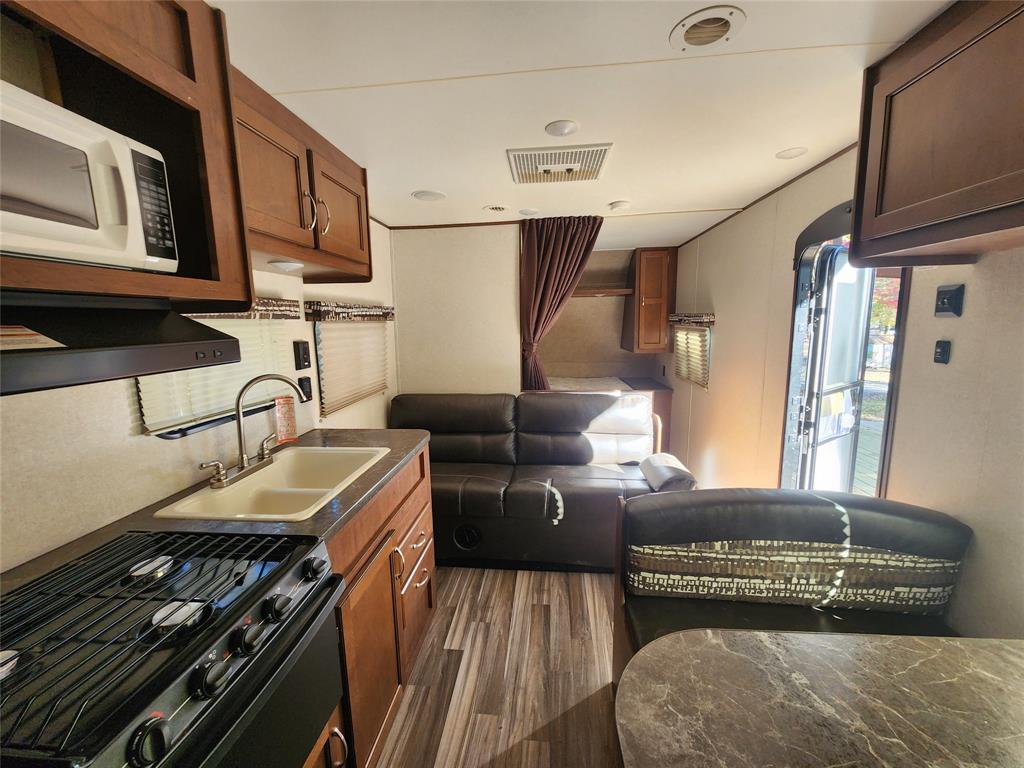 Sun Eagle Bay - Land