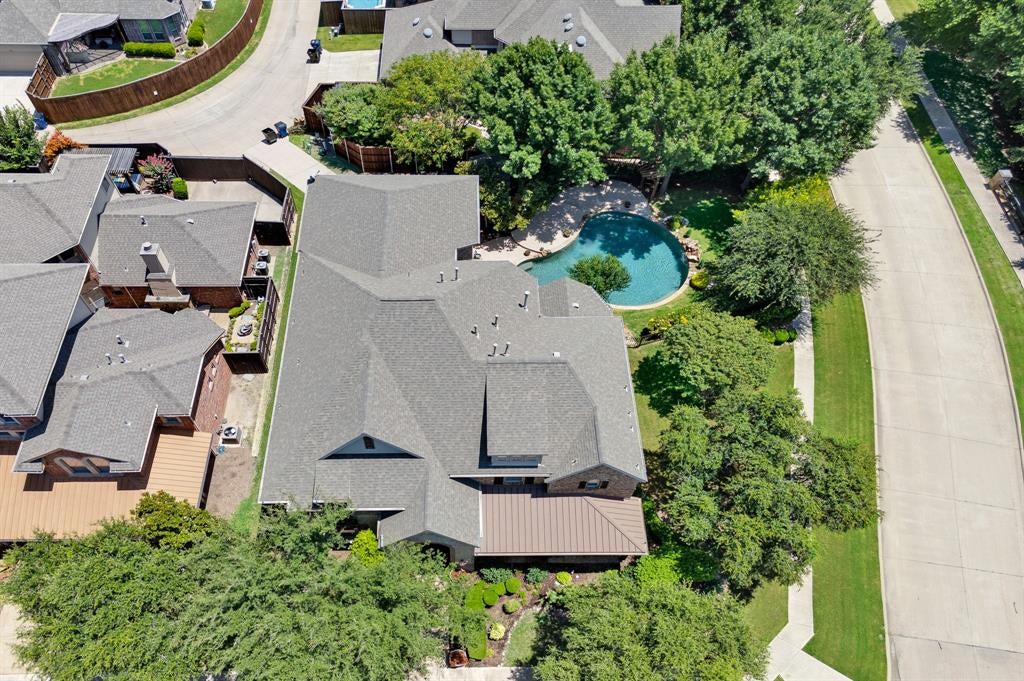 8572 Rochdale Court