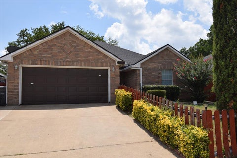 Photo of 8516 Torreon Court, Dallas, TX 75217 (MLS # 21347369)
