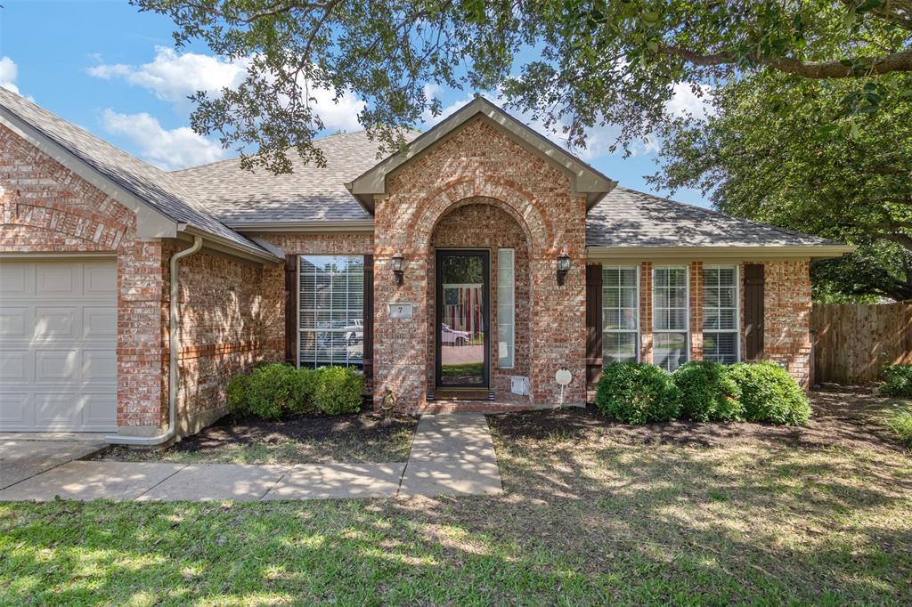7 Macan Court