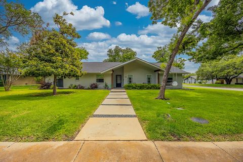3108 Whirlaway Road Dallas TX 75229