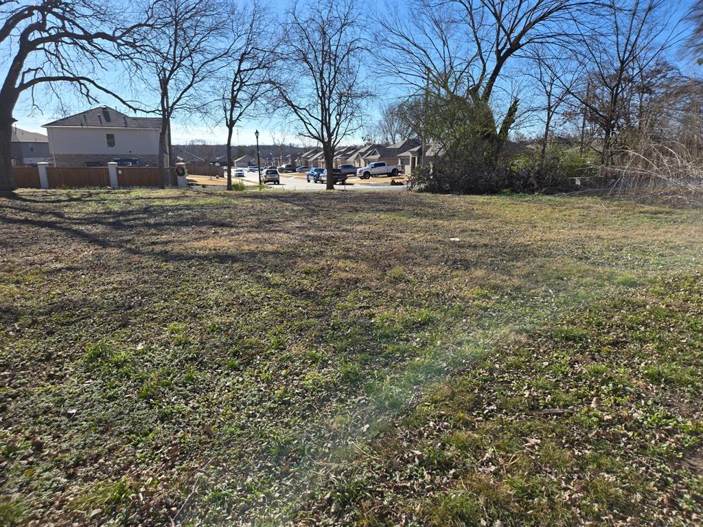 423 E Sherman - Land