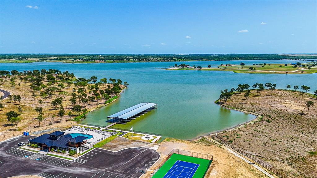 Waterfront Club - Land