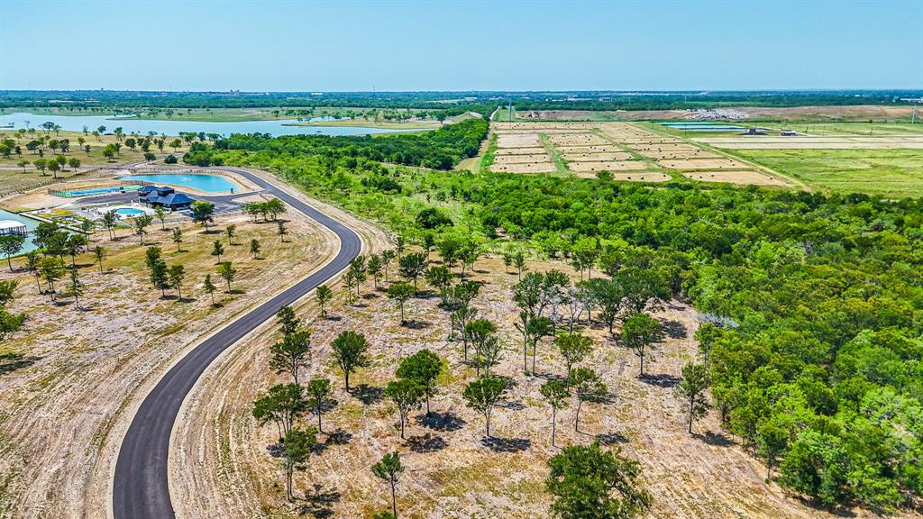 Waterfront Club - Land