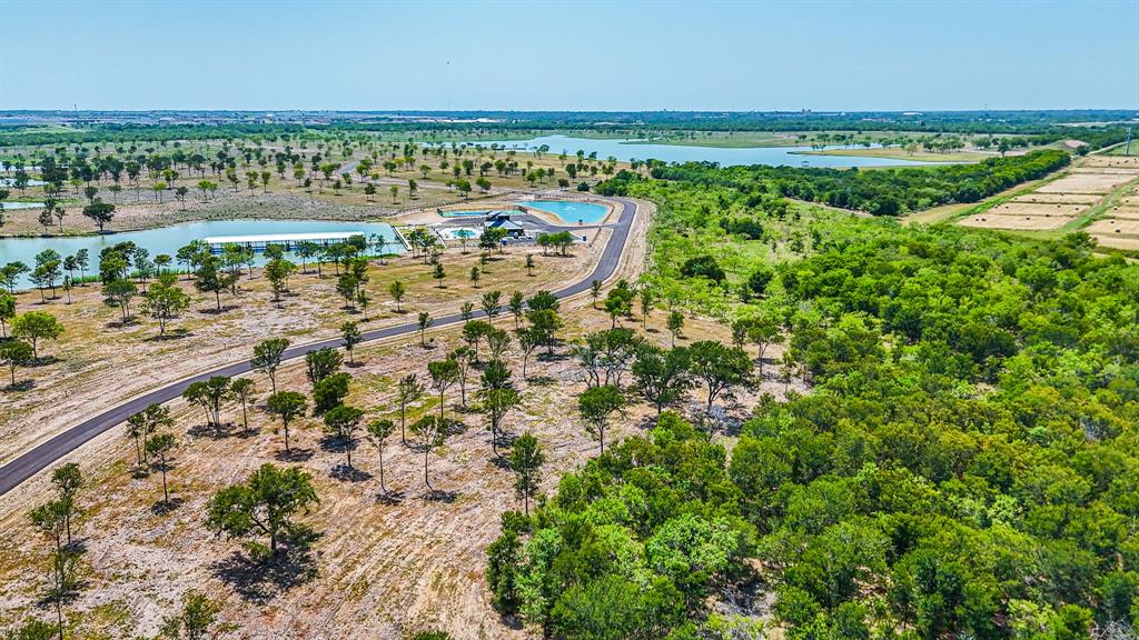 Waterfront Club - Land