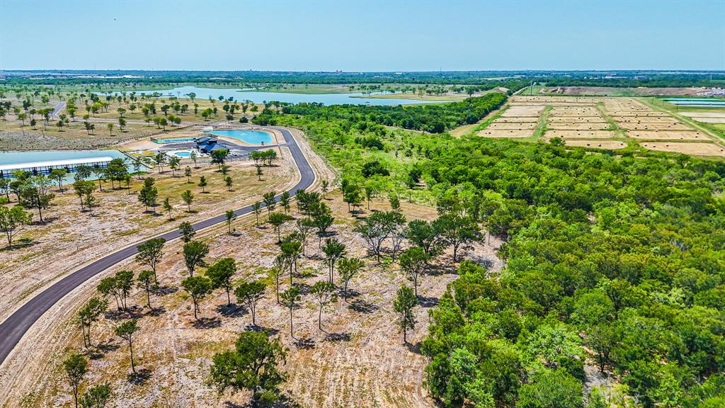 Waterfront Club - Land