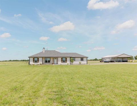 Photo of 8615 N Fm 51, Decatur, TX 76234 (MLS # 21173415)
