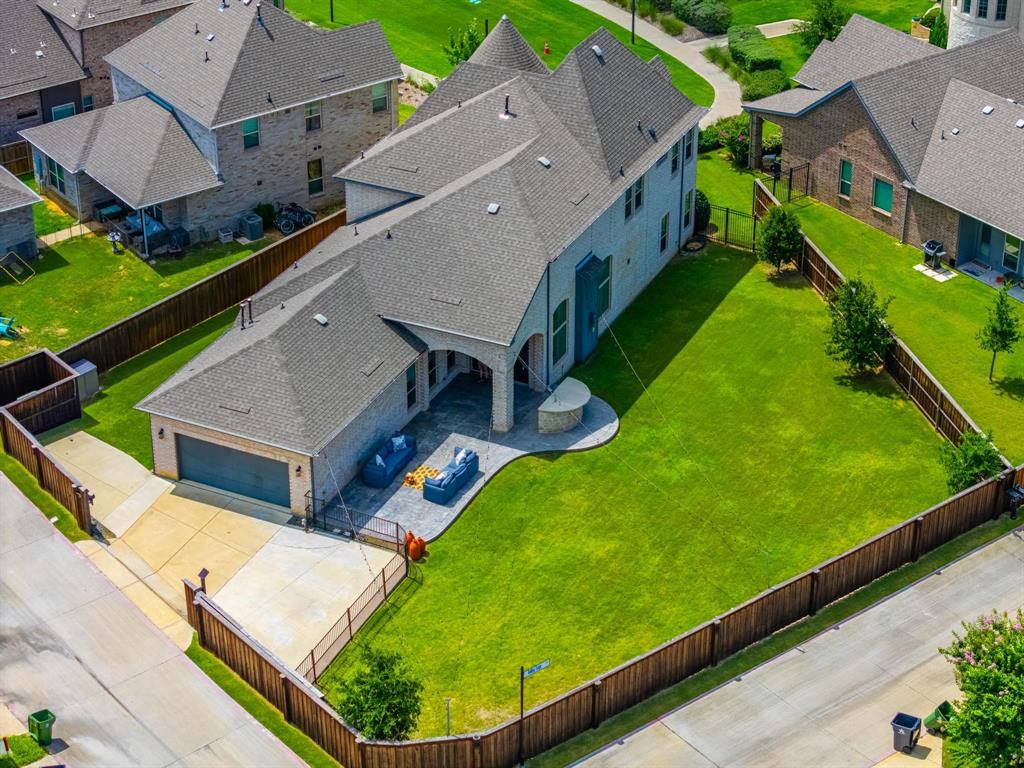 1205 Shady Fox Way